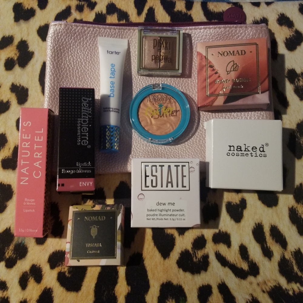 Ipsy Bag w/ 11 items lip bronzer blush eyeshadow